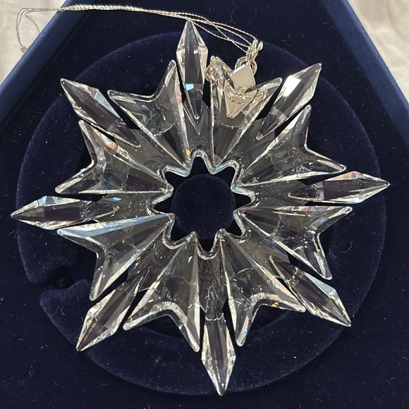 Swarovski Annual Christmas Crystal Snowflake Ornament 2003 New in Box - Picture 4 of 6